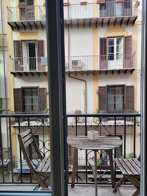 Mojocohouse Hotel ปาแลร์โม ภายนอก รูปภาพ